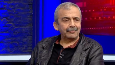 Sırrı Süreyya Lider: Konya Belediyesi zelzele bölgesinde canını dişine taktı