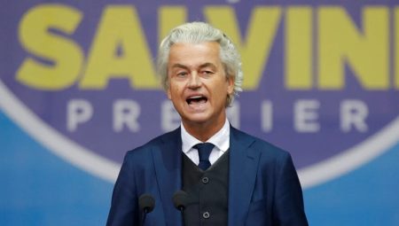 Hollandalı siyasetçi Geert Wilders, Allah’a küfretti